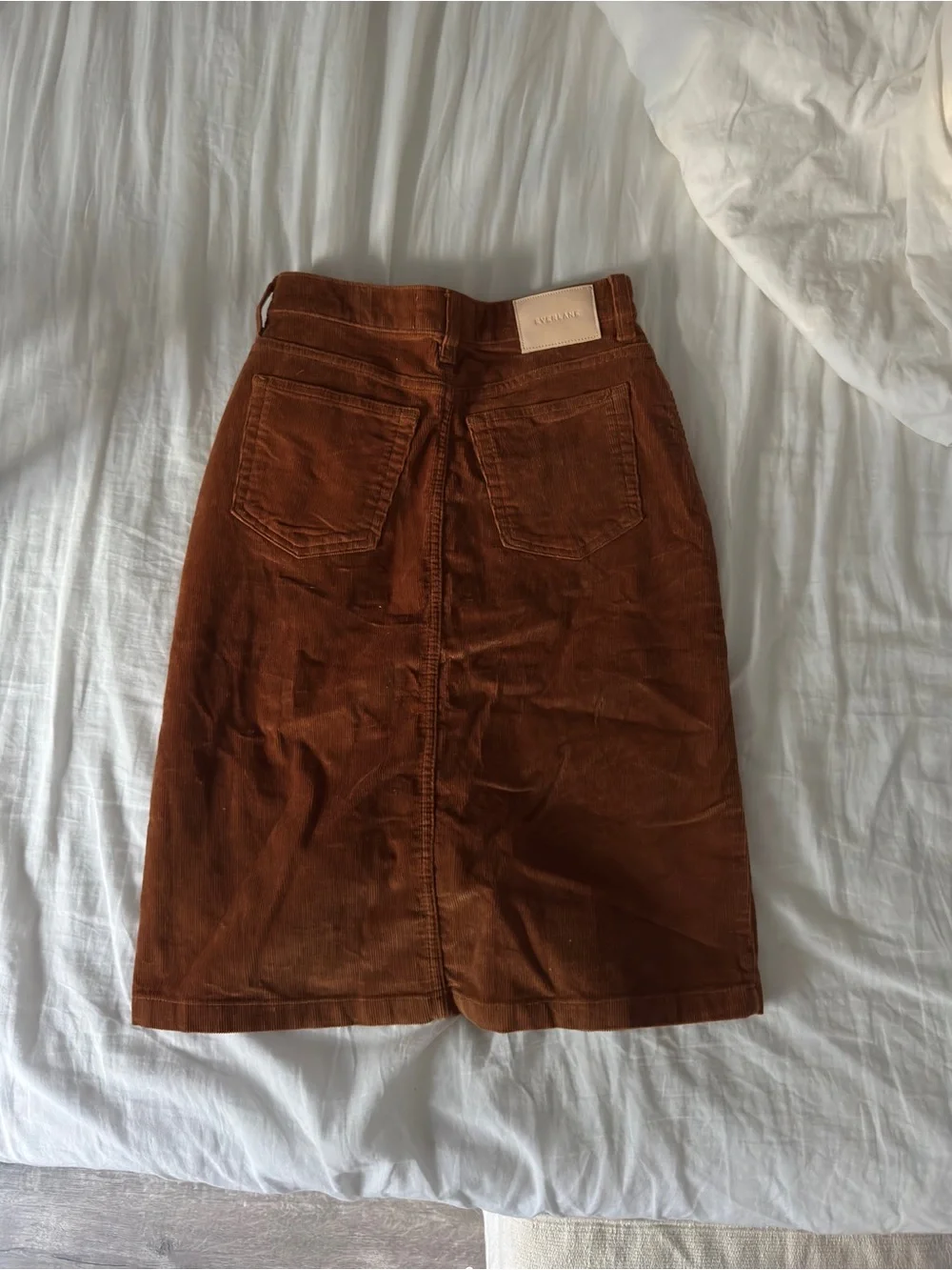 Everlane Button-Front Corduroy Midi Skirt in Rust